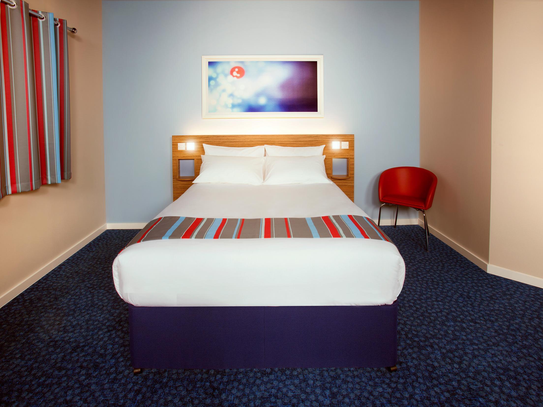 Travelodge London Central City Road מראה חיצוני תמונה