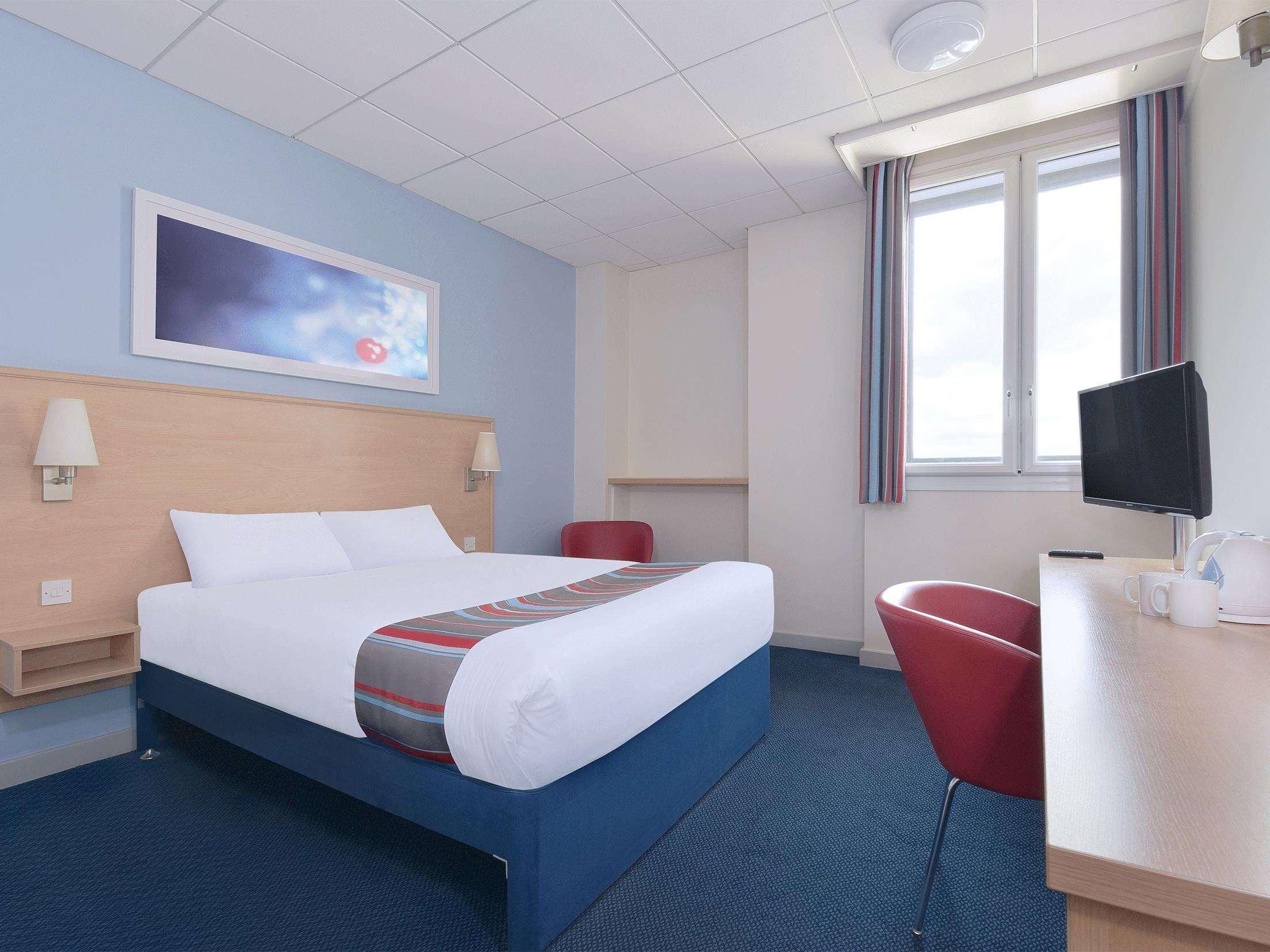 Travelodge London Central City Road מראה חיצוני תמונה