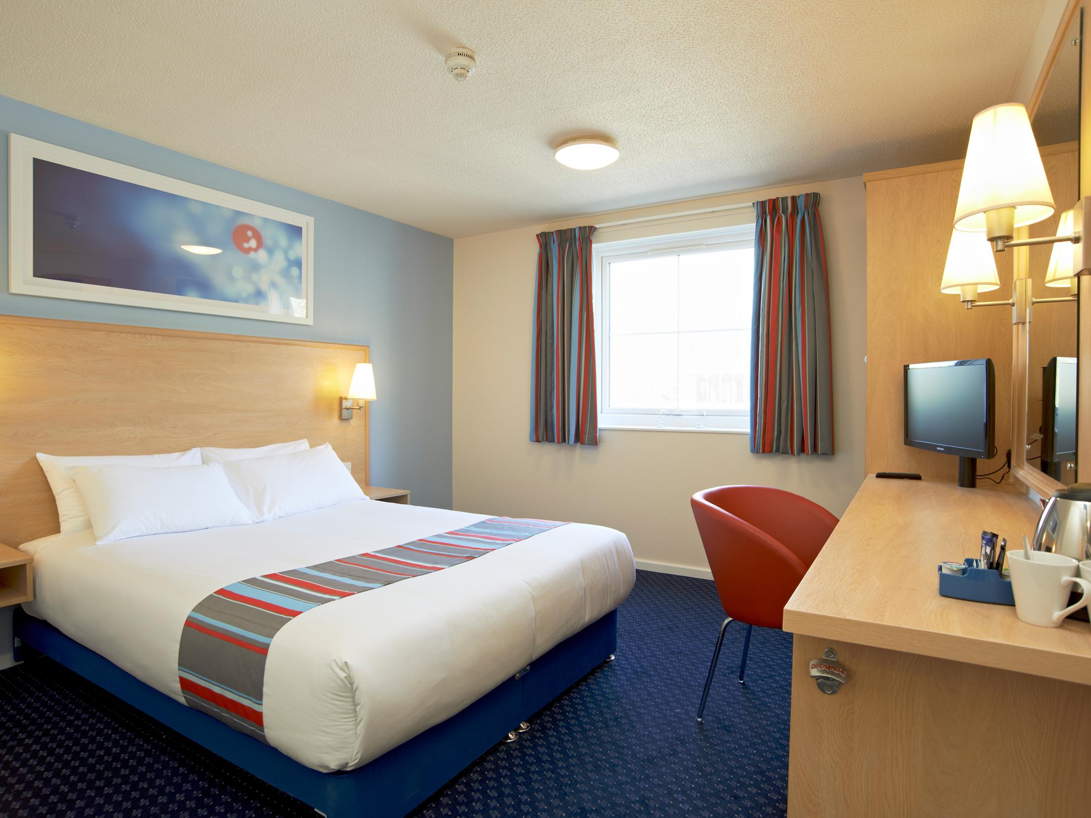 Travelodge London Central City Road מראה חיצוני תמונה