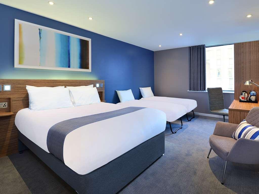 Travelodge London Central City Road חדר תמונה