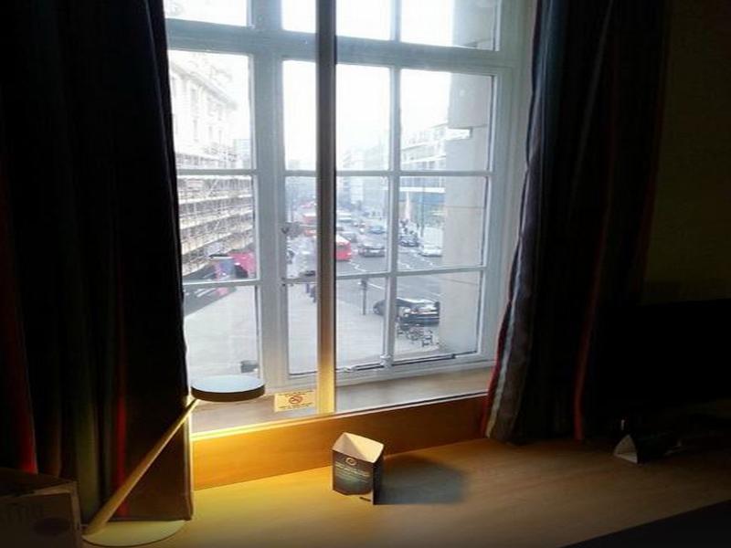 Travelodge London Central City Road מראה חיצוני תמונה