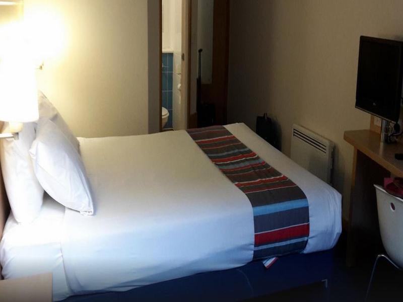 Travelodge London Central City Road מראה חיצוני תמונה