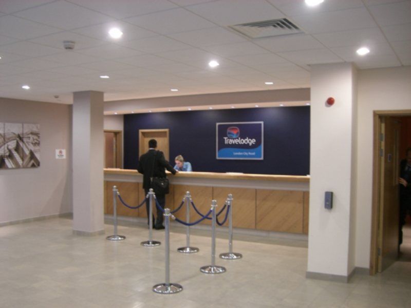 Travelodge London Central City Road מראה חיצוני תמונה