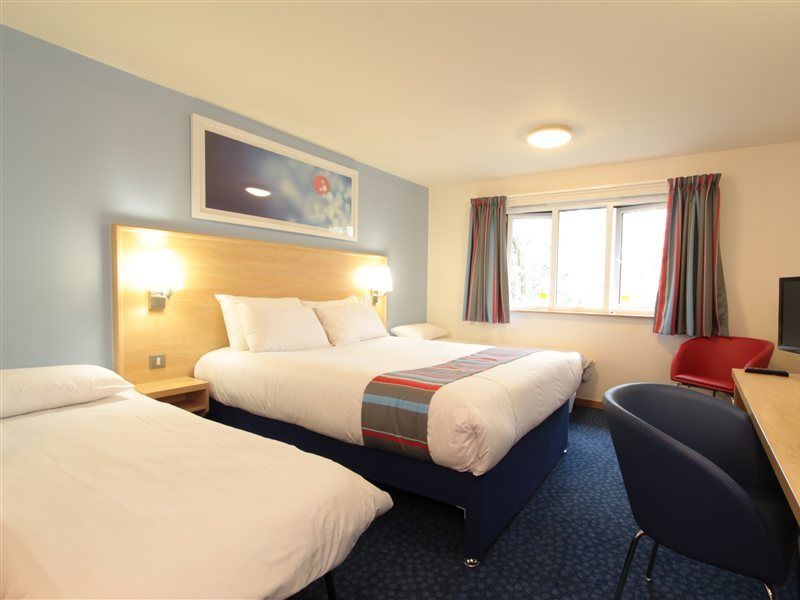 Travelodge London Central City Road מראה חיצוני תמונה