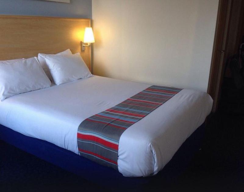 Travelodge London Central City Road מראה חיצוני תמונה