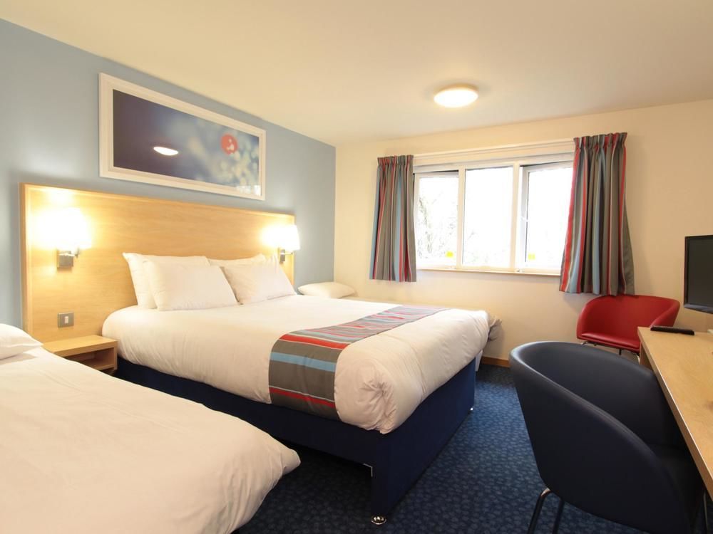 Travelodge London Central City Road מראה חיצוני תמונה