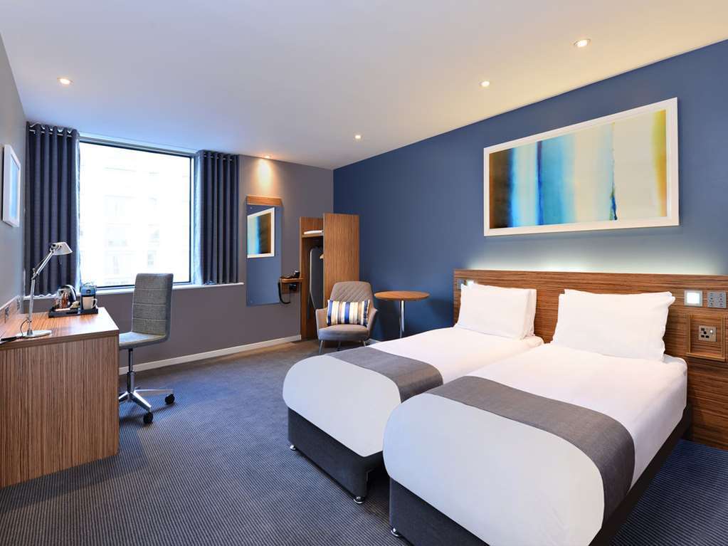 Travelodge London Central City Road חדר תמונה